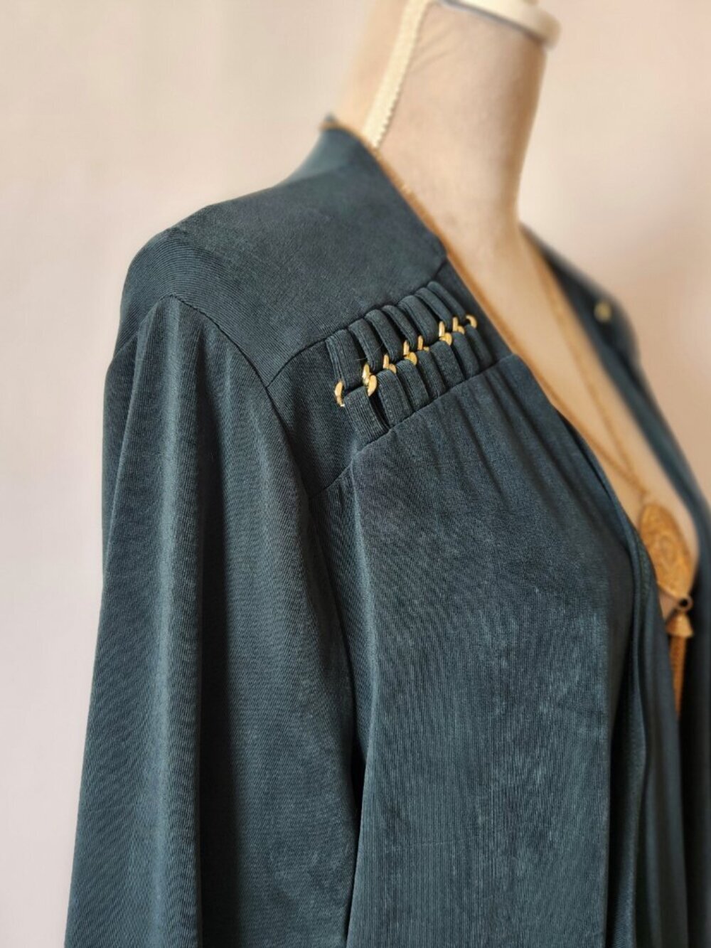Chico's Travelers Size 4/XXL Green Water Fall Open Front Chain Accent Cardigan - Picture 7 of 15